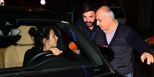 Zehra Çilingiroğlu'nun olaylı gecesi!