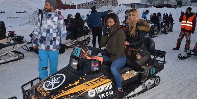 Arap turistler Uludağ'a akın etti