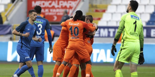 Başakşehir ilk yarıyı lider tamamladı