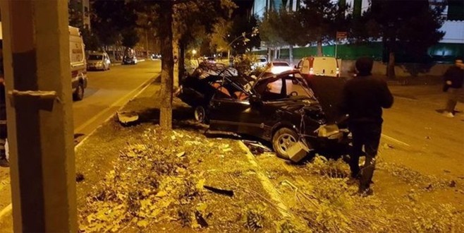 Isparta'da feci kaza! Bu araçtan sağ çıktı ama...