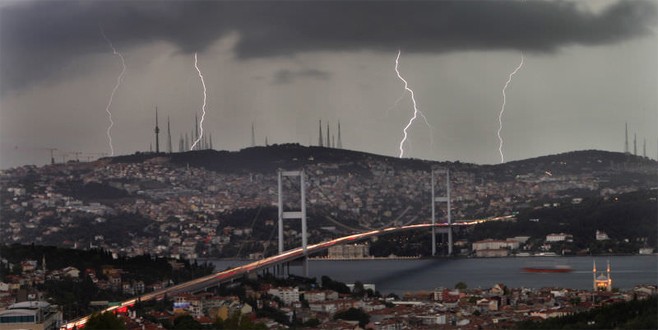 İstanbul'a flaş fırtına uyarısı