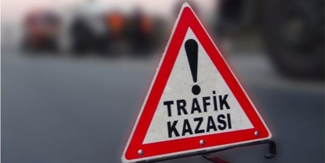 Kamyon ve minibüs çarpıştı! 5 ölü