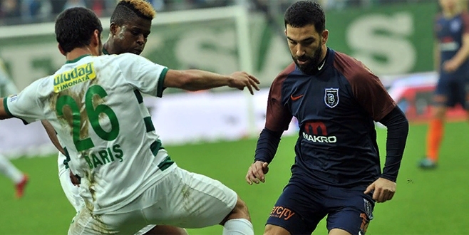Arda Turan golle döndü