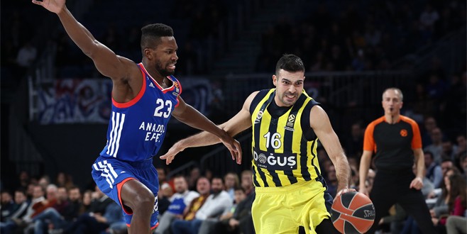 Fenerbahçe - Efes'i mağlup etti