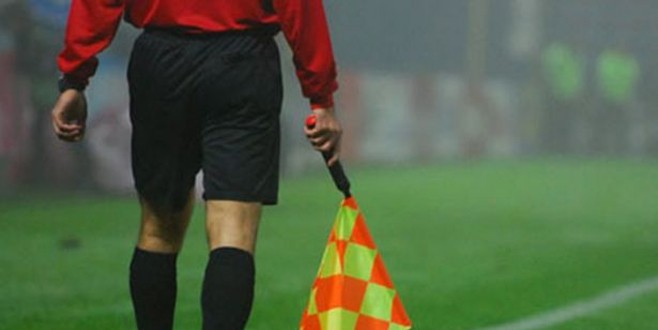 Futbolcu hakemi öldürdü