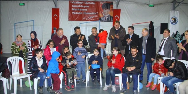 Kartal'da engelli çocuklara özel gösteri