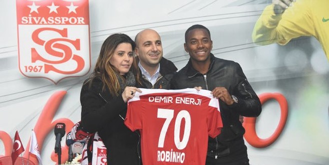 Robinho Sivasspor'a imza attı
