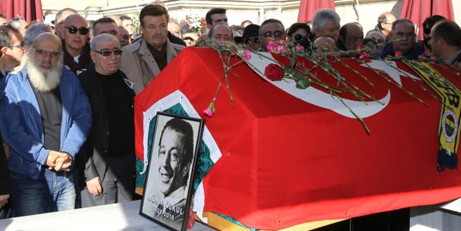 Şener Şen ve Metin Akpınar'dan Münir Özkul'a büyük ayıp