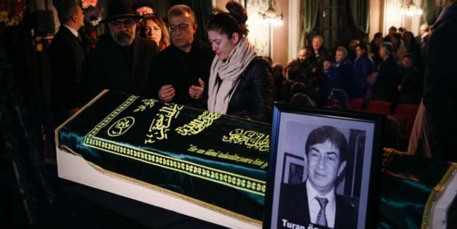 Turan Özdemir'e son veda!