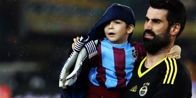 Volkan Demirel'den örnek hareket