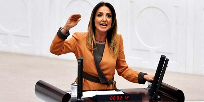 CHP Parti Meclisi'nde Aylin Nazlıaka krzi