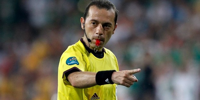 Cüneyt Çakır Chelsea - Barcelona maçına atandı