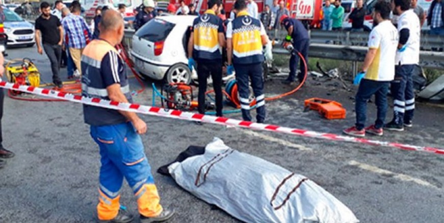 Arnavutköy'de korkunç kaza: 3 ölü