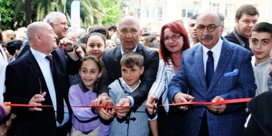 Çocuk Kitapları Fuarı Kartal'da açıldı