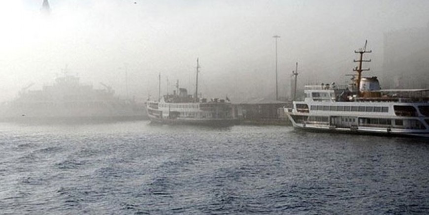 İstanbul'da deniz trafiğine sis engeli!