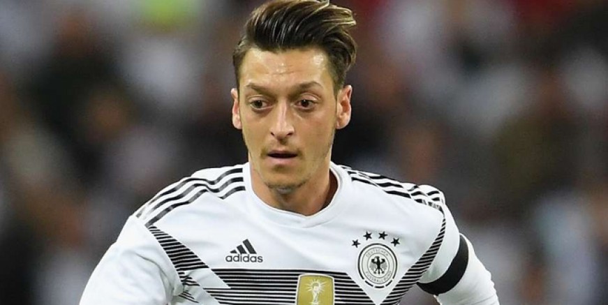 Almanya'da Mesut Özil şoku