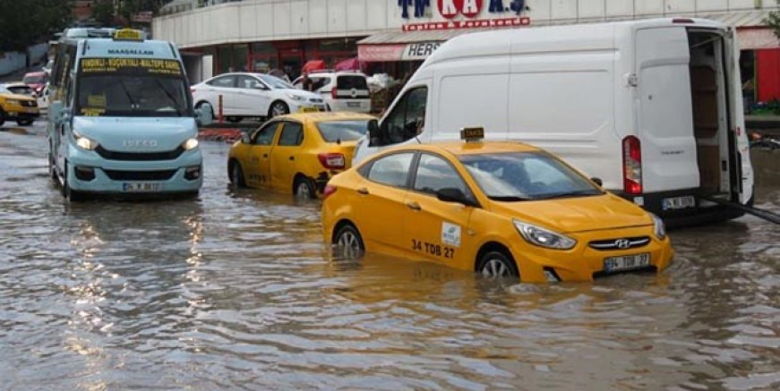 Ataşehir 15 dakikada göle döndü