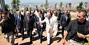 Kılıçdaroğlu Kartal'da huzurevi açtı