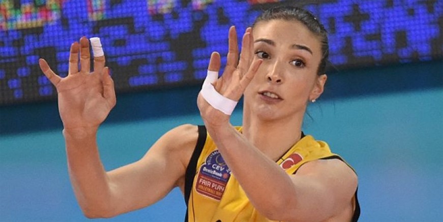 Naz Aydemir Akyol anne oluyor