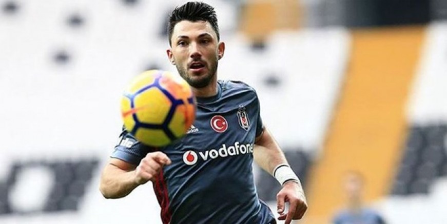 Tolgay Arslan Stutgart'a çok yakın