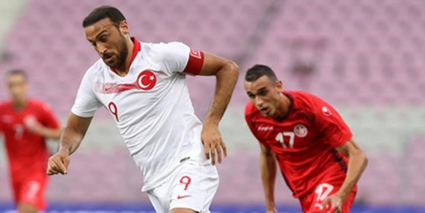 Türkiye - Tunus maçında Cenk Tosun kızardı