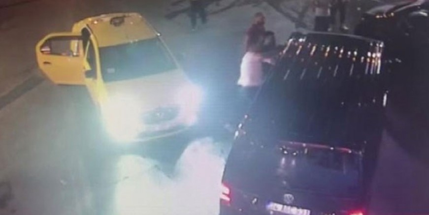 Maltepe'de Uber aracına saldırdılar!