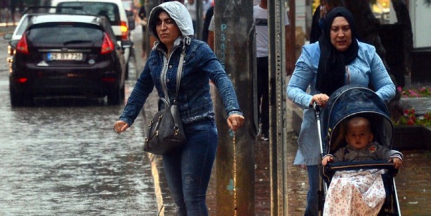 Meteoroloji'den İstanbul'a kritik uyarı! Sel...