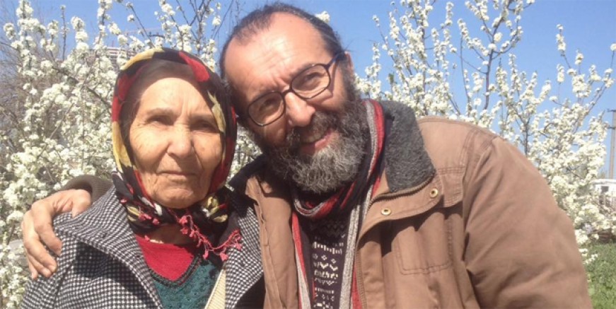 Şair ve çizer Hasan Seçkin'in acı kaybı