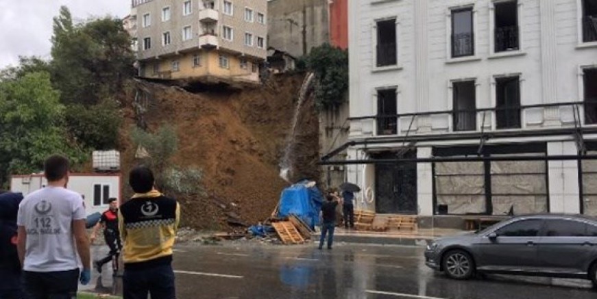 Sütlüce'de yıkılan binada Arda Turan iddiası!