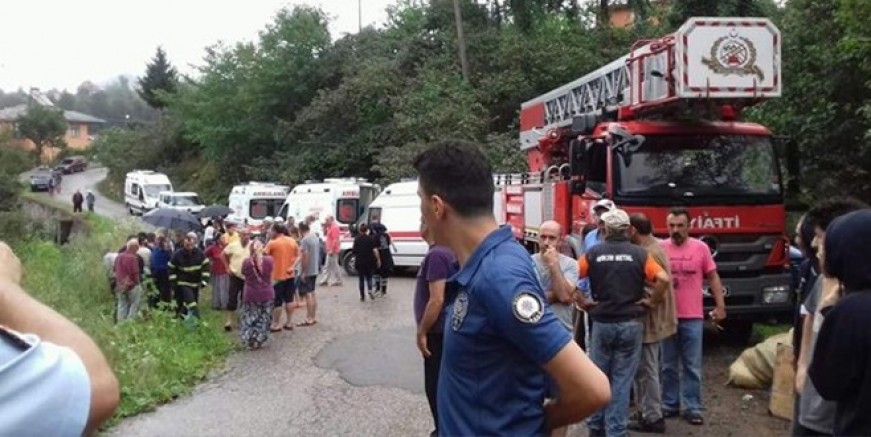 Giresun'da feci kaza: Aynı aileden 3 kişi öldü