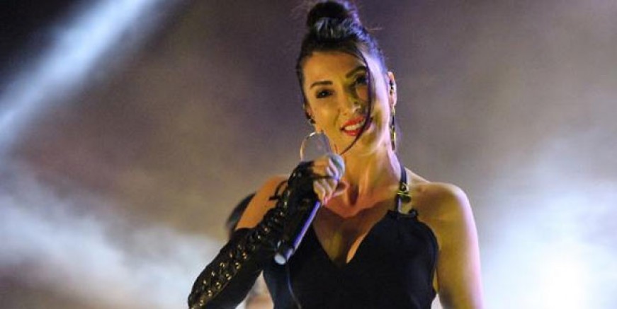 Hande Yener'e "zıplamayan Tayyipçi" soruşturması