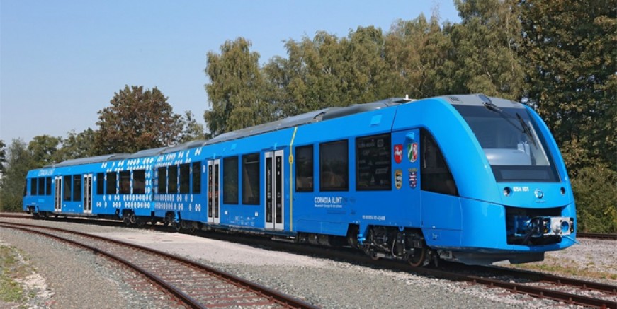 Dünyanın ilk hidrojen enerjili treni hizmete girdi