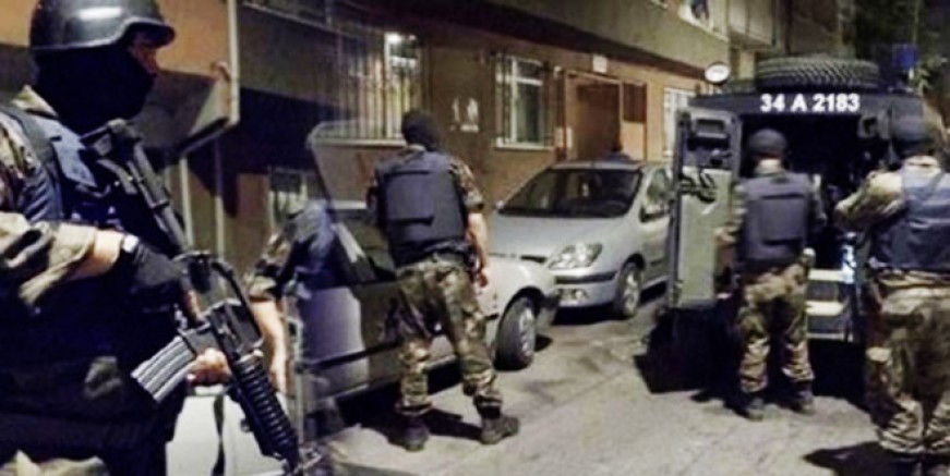 İstanbul'da DHKP-C polisle çatıştı