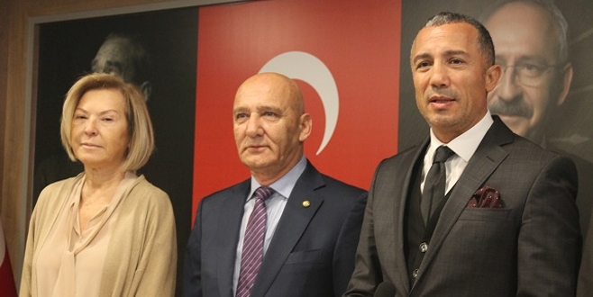 Altınok Öz 'Parti yetkililerinin verdiği emirle adayım'