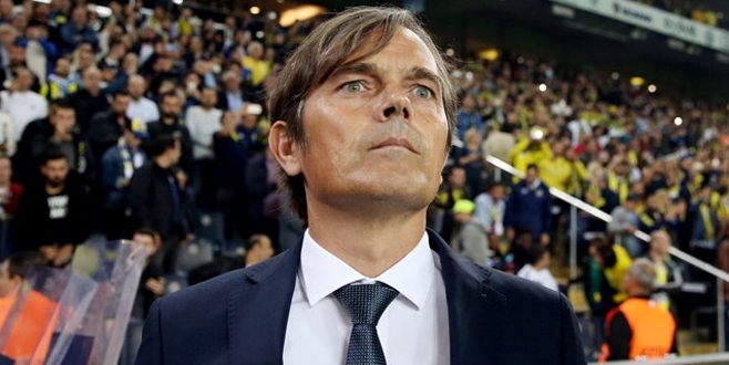 Fenerbahçe'de Phillip Cocu kovuldu