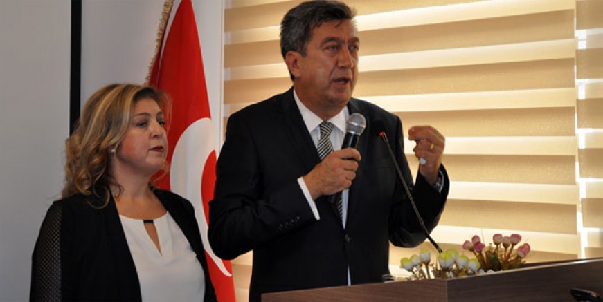 Kadir Gökmen Öğüt Kadıköy'e aday oldu