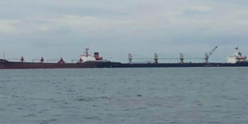 Yenikapı'da iki gemi çarpıştı