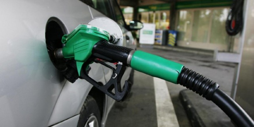 Benzine bir haftada ikinci indirim