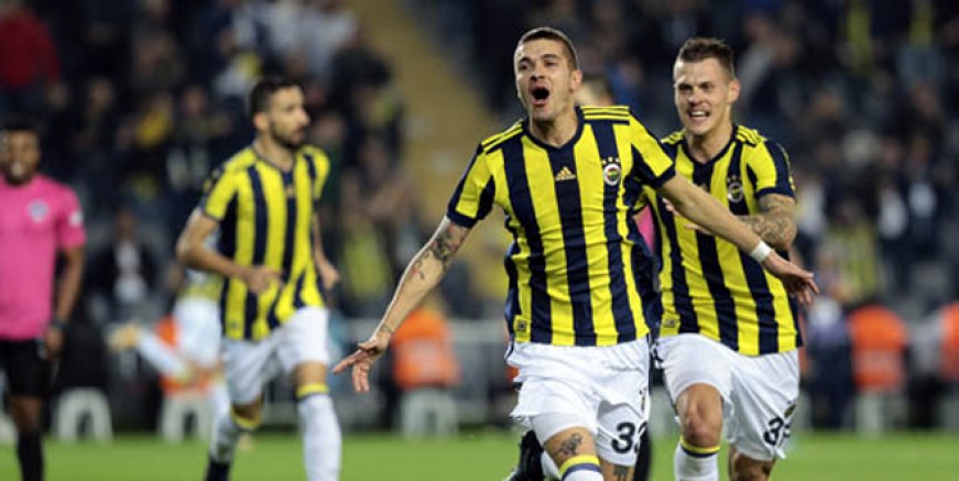 Fenerbahçe'de iki bomba ayrılık!