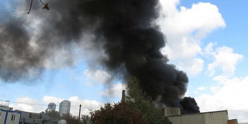 Kartal'da korkutan yangın