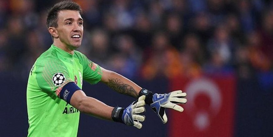 Muslera Galatasaray'ı terk ediyor!