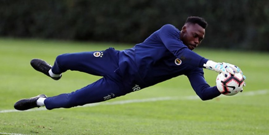 Carlos Kameni sözleşmesini feshetti