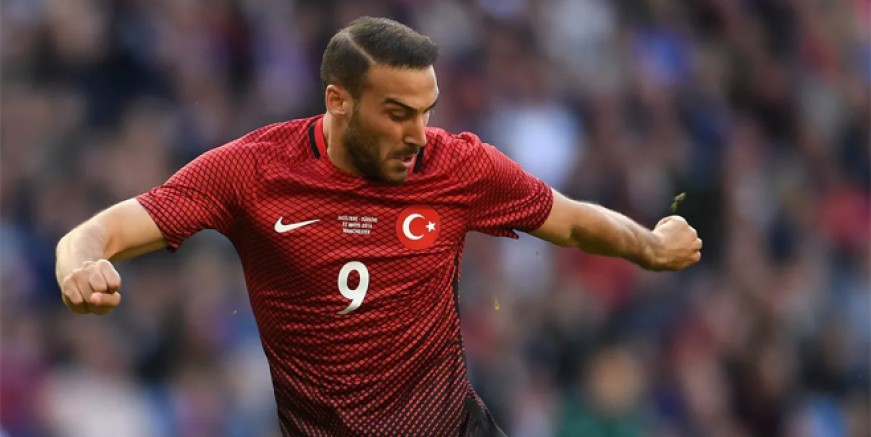 Cenk Tosun Galatasaray yolunda