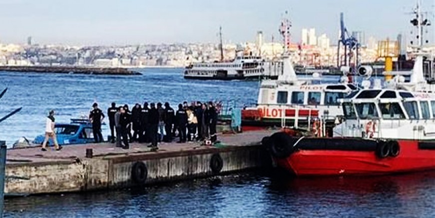 Kadıköy'de denizde ceset bulundu
