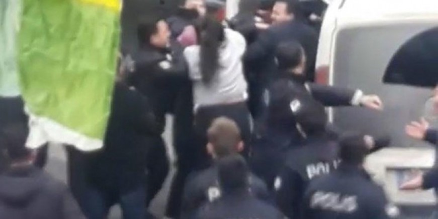 Maltepe'de savaş gibi kavga!