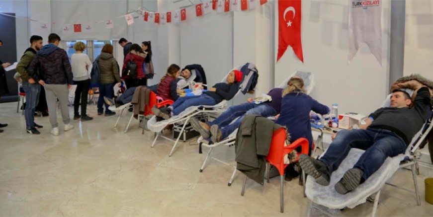 Öykü Arin için kan vermeye koştular