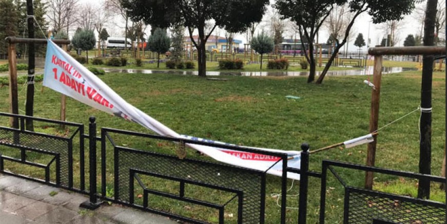 CHP'den kesilen afiş tepkisi