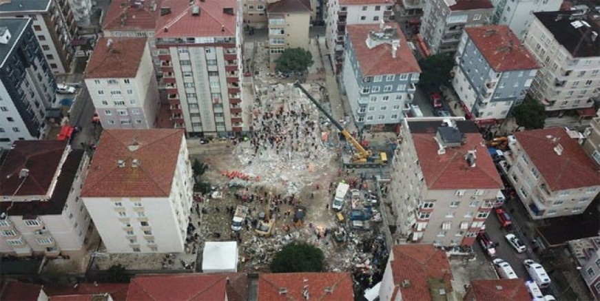 İstanbul'da 400 bin bina tehlike altında!