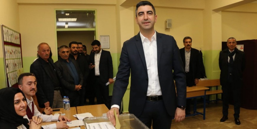 Gökhan Yüksel oyunu kendi okulunda kullandı