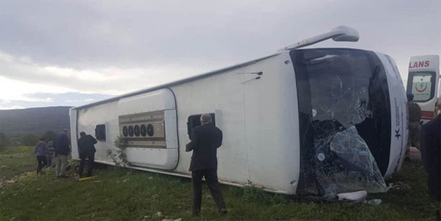 Cenaze dönüşü korkunç kaza; 7 ölü